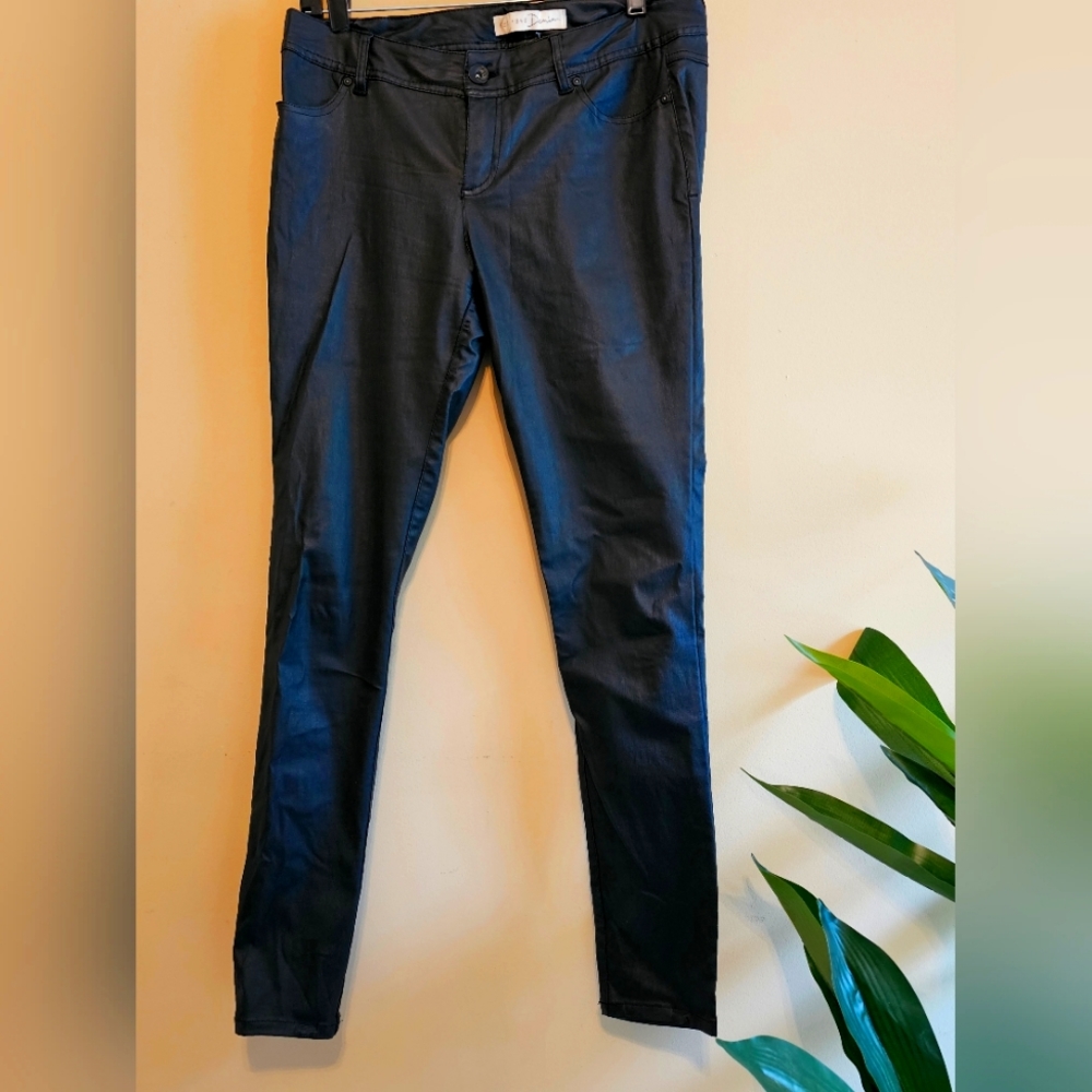 Faux Leather Modern Skinny Jeans